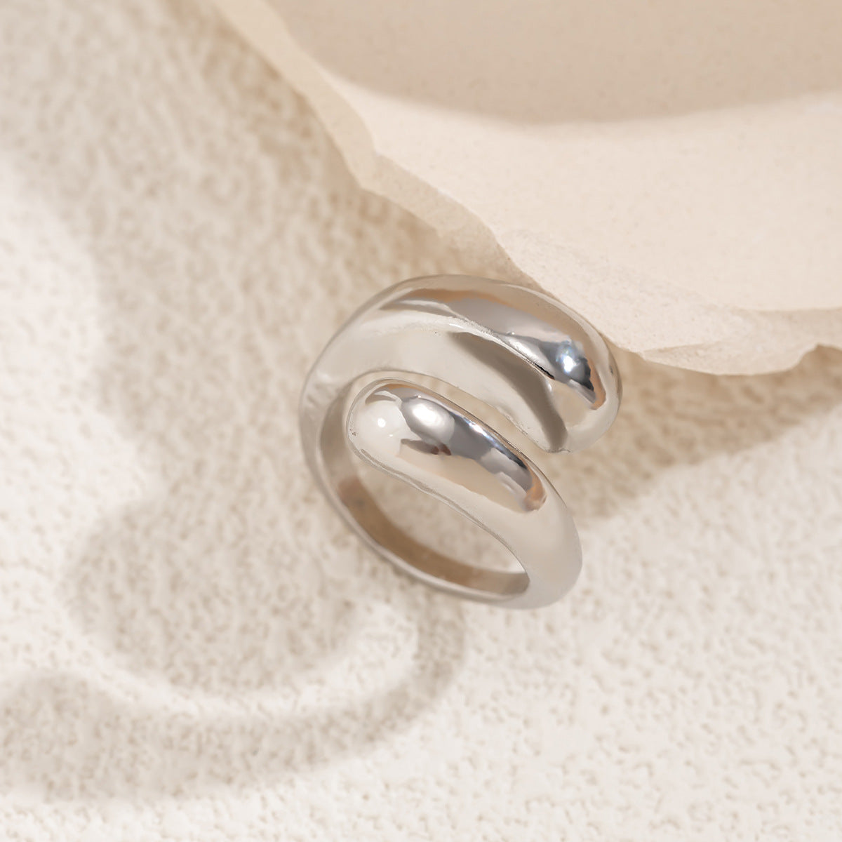 Personalized Hug Spring Mouth Open Collar Choker Female Minimalist Ins Cold Metal Item Jewelry